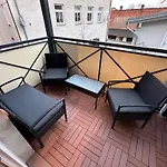 Ferienwohnung Fuer 8 Mit Balkon