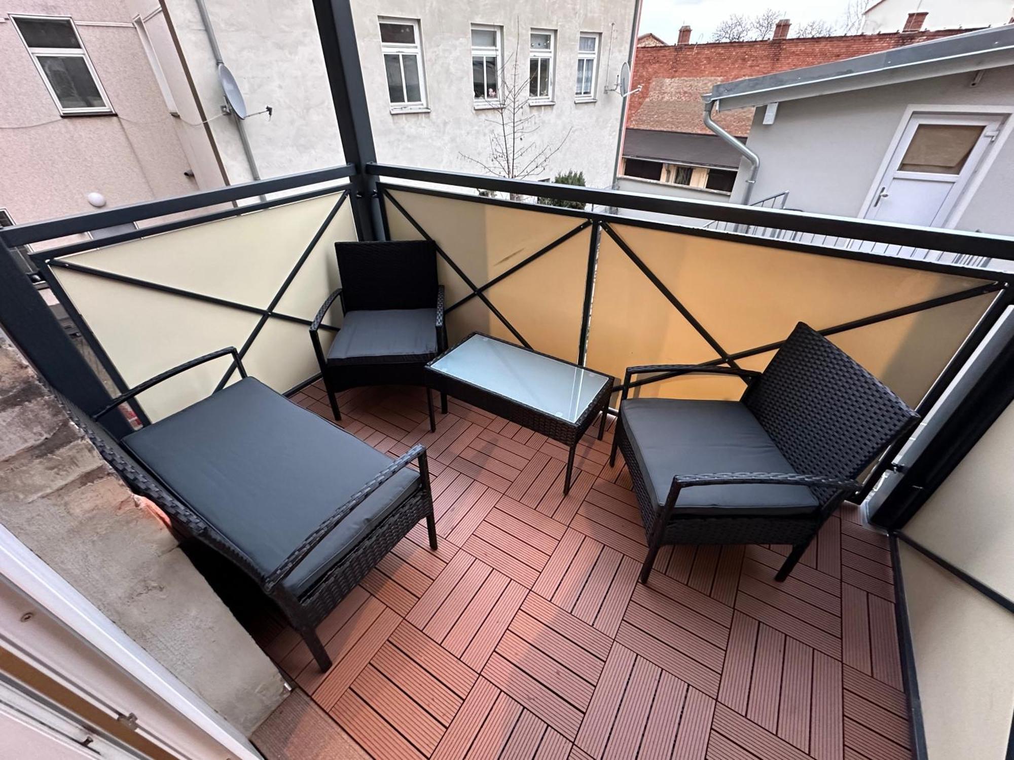 Fuer 8 Mit Balkon * Erfurt
